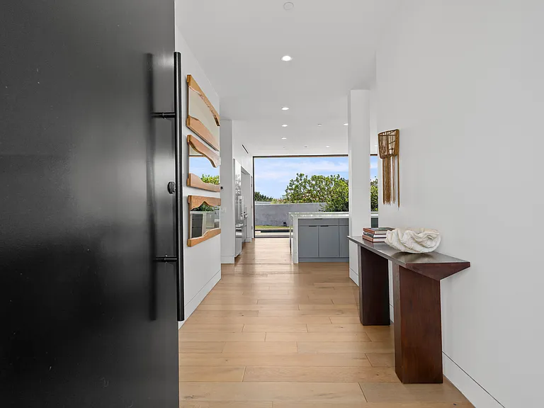 223 Ocean St — Photo 5