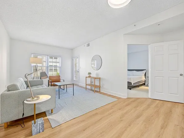 1075 Peachtree Walk NE Unit A301, Atlanta, GA 30309