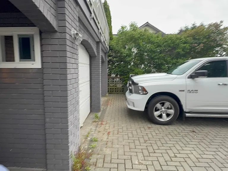 Thormanby Cres — Photo 12