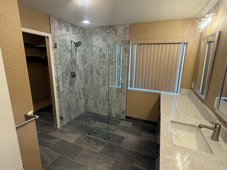Maser bathroom