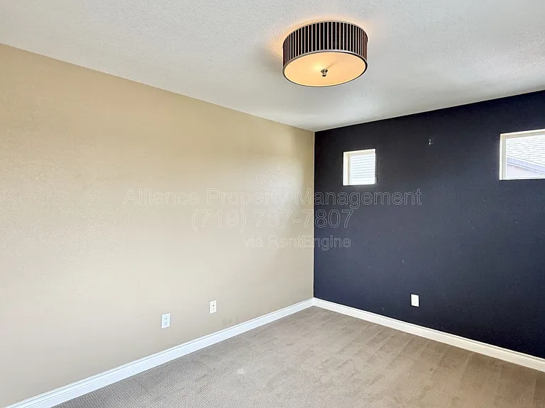 8284 Cypress Wood Dr — Photo 16