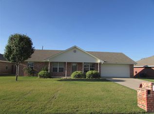 217 Broken Arrow Dr, Waco, TX 76705