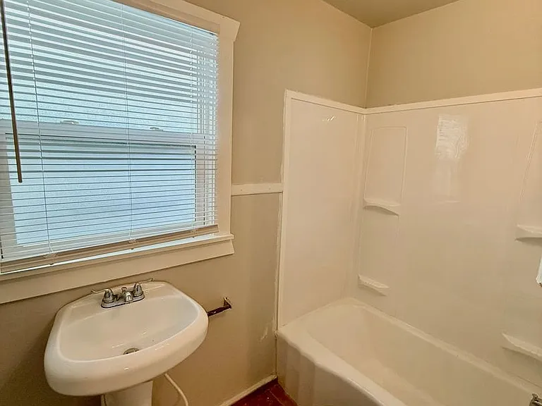 611 - 615 N Cascade — Photo 10
