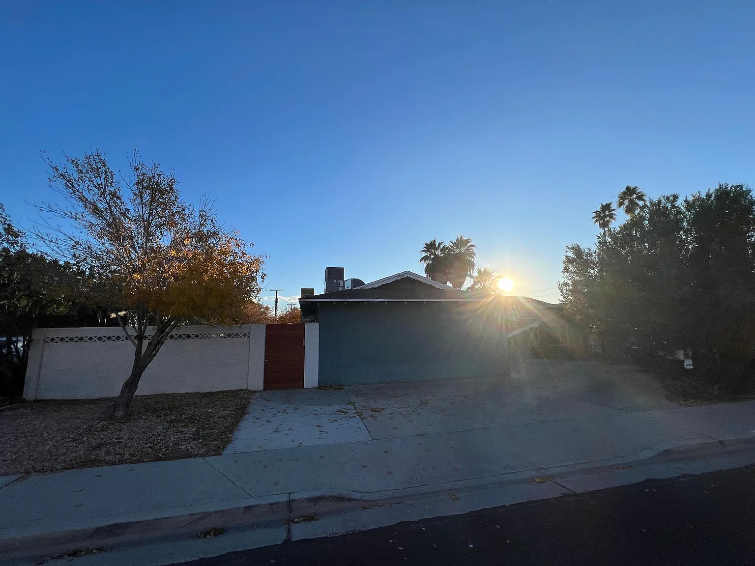 215 Rancho Vista Dr — Photo 2