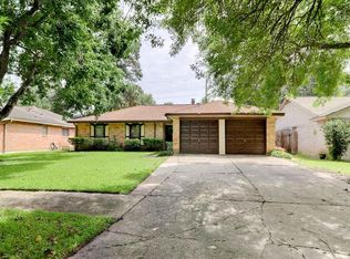 6011 Sunnygate Dr, Spring, TX 77373