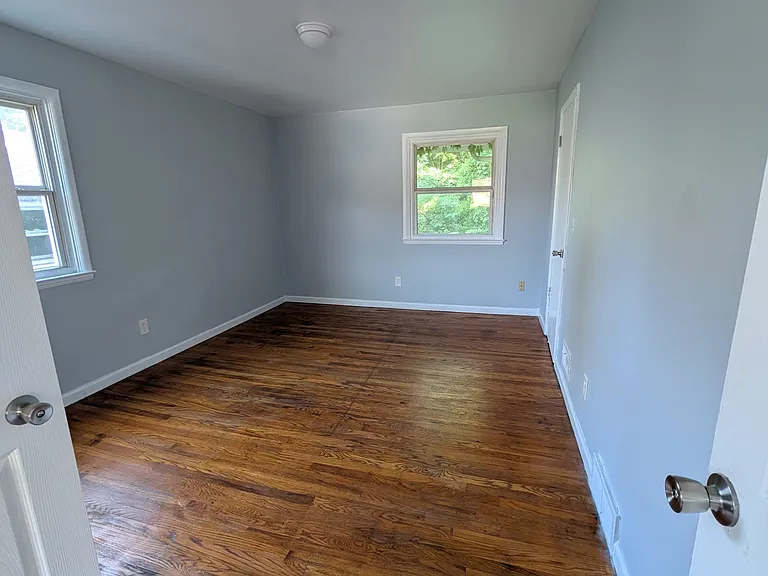 122 Clinton Springs Ave #3 — Photo 5