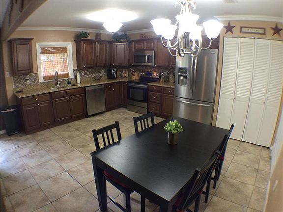 5th image of 409 W Grenoble Dr
