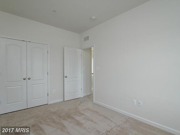 3rd image of 7719 Town View Dr