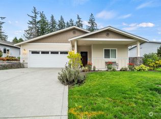 8848 Selbo Peak Pl NW, Bremerton, WA 98311