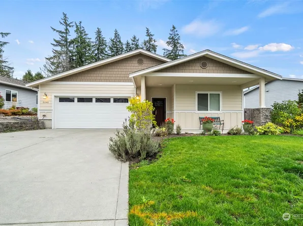 8848 Selbo Peak Place NW, Bremerton, WA 98311