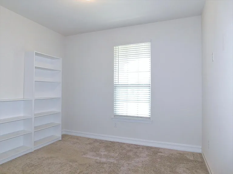 1321 Millican Ln — Photo 28