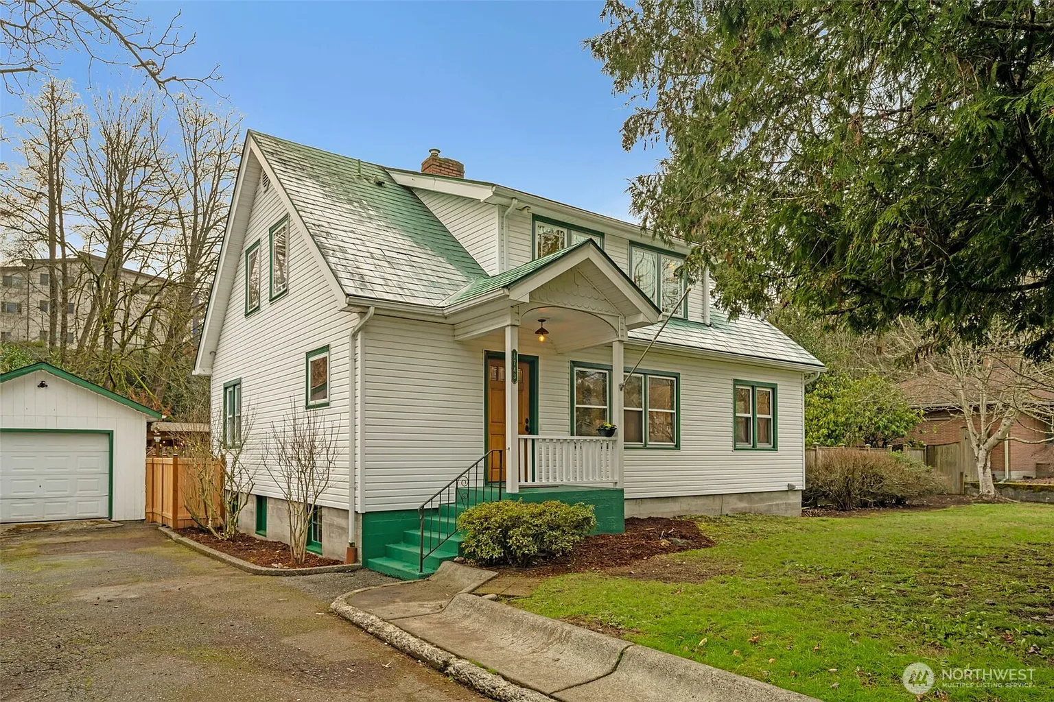 1743 NE 130th Place photo 1
