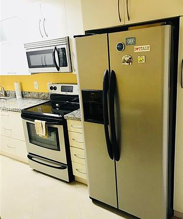 3rd image of 3660 NE 166th St APT 406