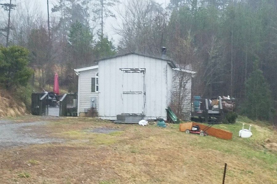 2nd image of 38 Cloverfield Rd