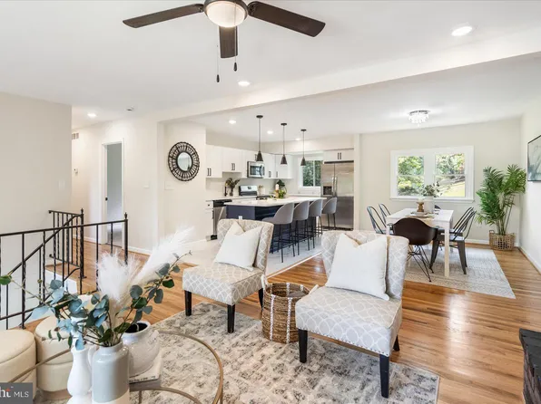 9553 Westwood Dr, Ellicott City, MD 21042