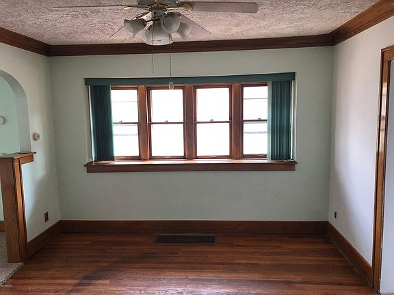 3rd image of 2243 Beverly Ave SW