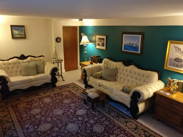 133 Oxford St APT 10, Cambridge, MA 02140