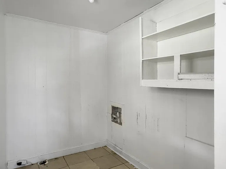 1137 Carter Rd — Photo 9