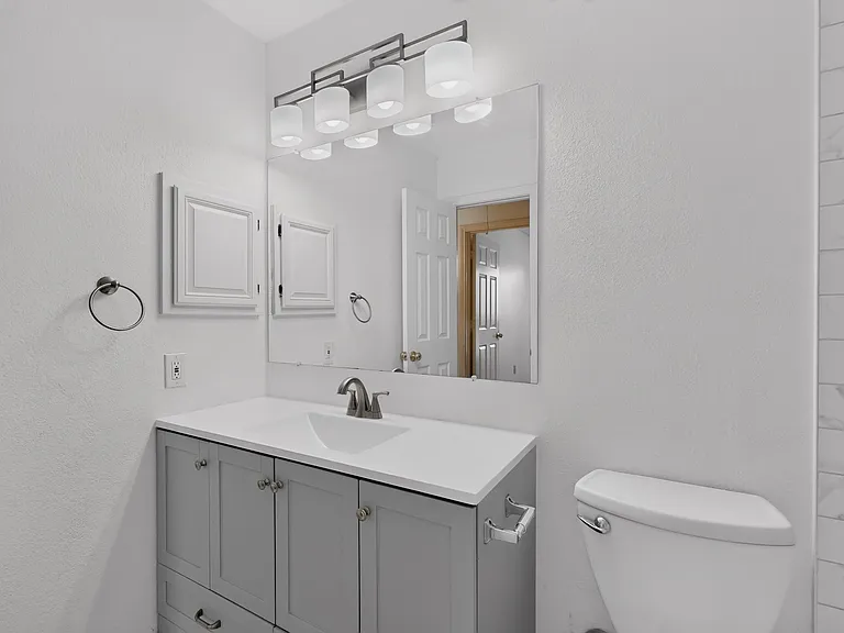 1426 Mapleview Dr — Photo 31