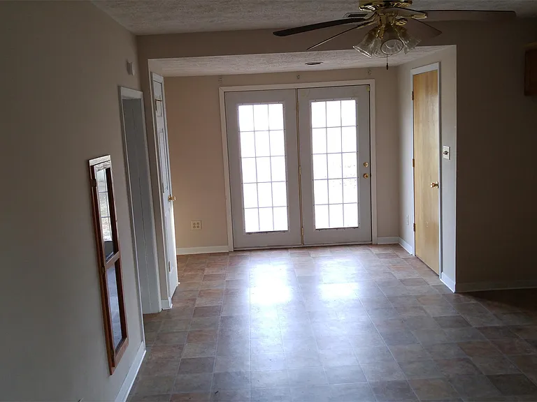 1736 N Irving St — Photo 5