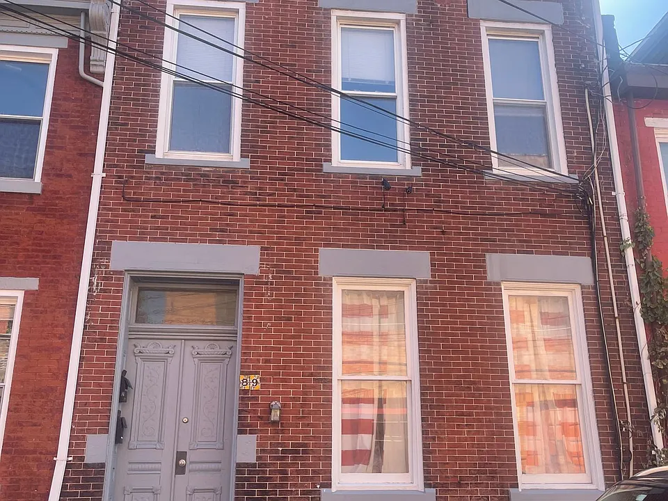 89 S 15th St #2