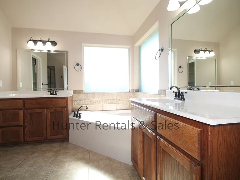 2522 Boxwood Dr — Photo 21
