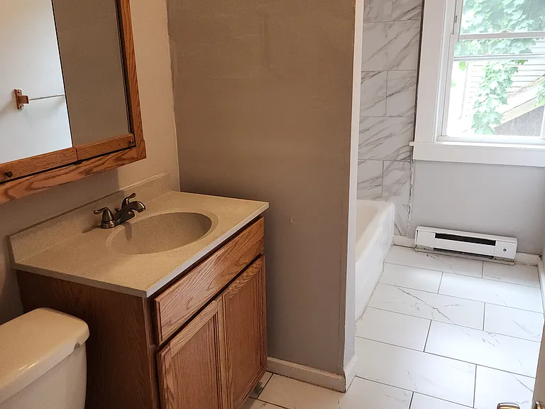 73 Hollywood St #2L — Photo 6