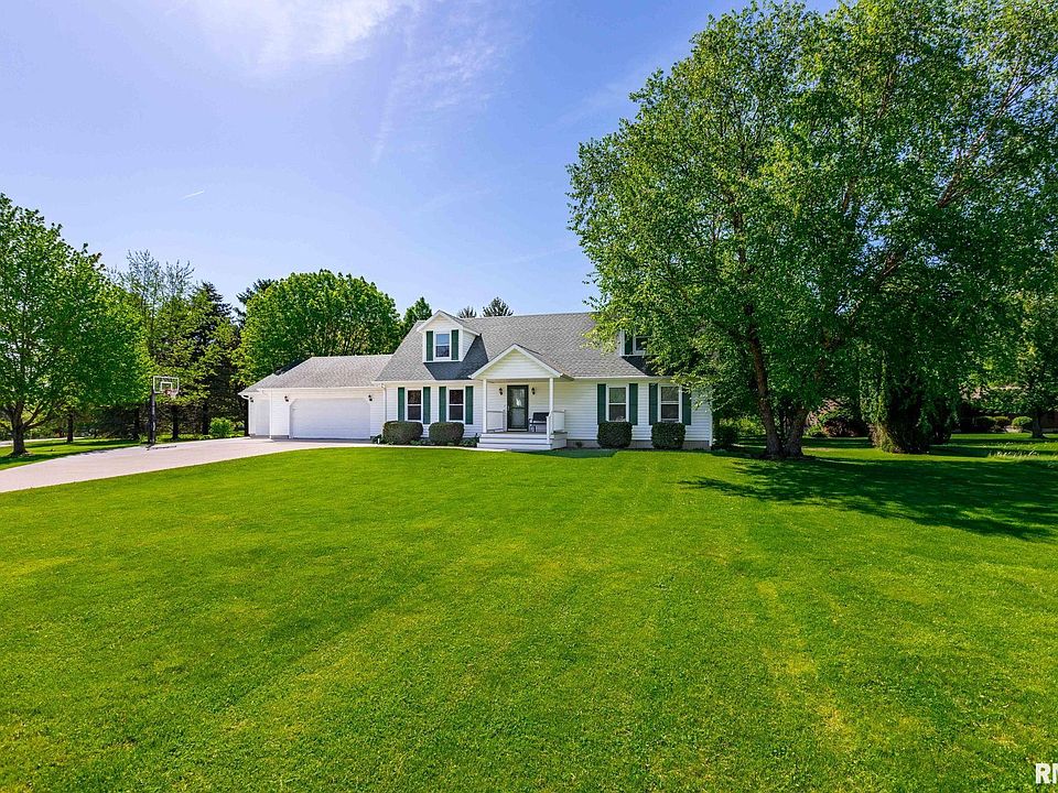 5 Elmwood Dr, Blue Grass, IA 52726 Zillow