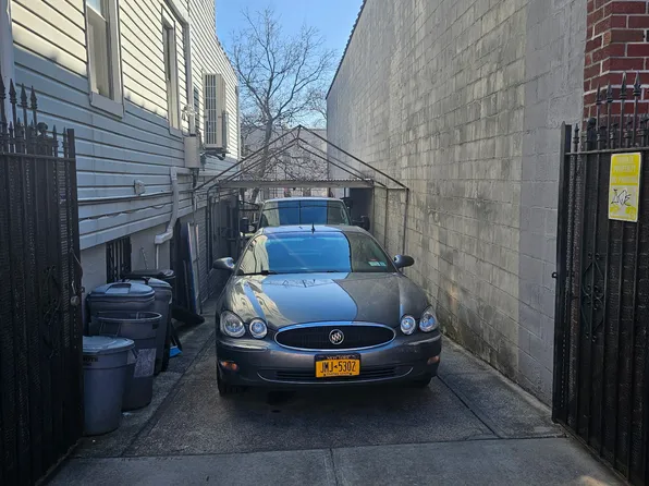 230 26th Street image 9 of 10