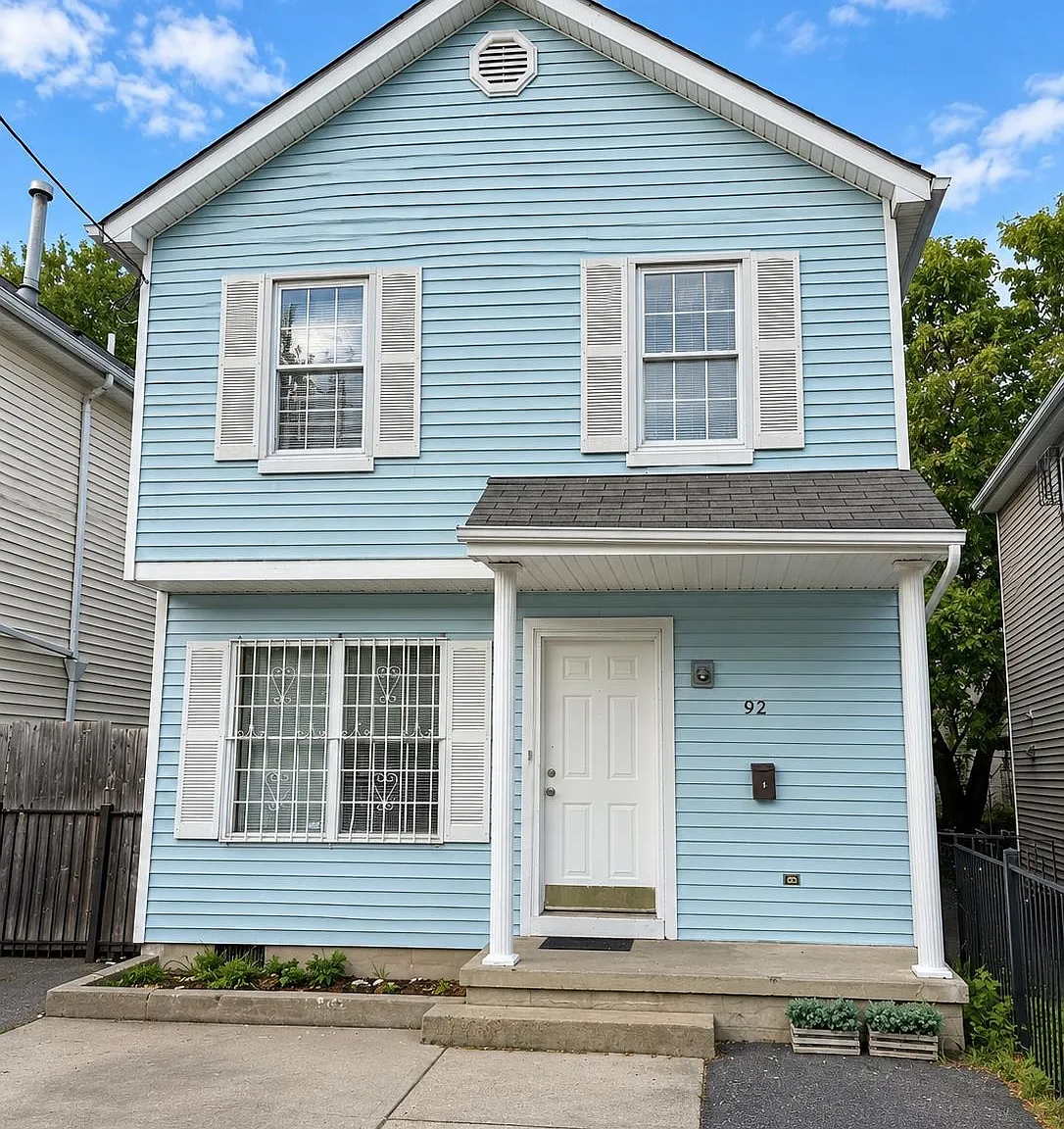 3 bed, 1.5 bath, 1364 sqft, $3,395 — Photo 1