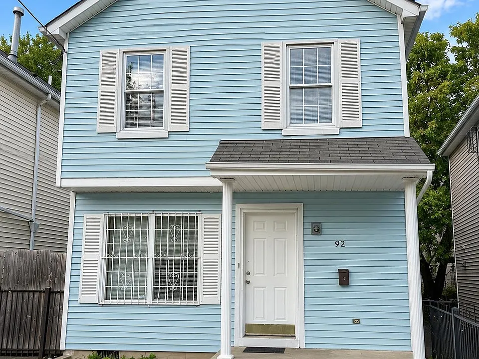 92 Myrtle Ave