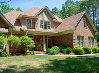 241 Winding Lake Dr, Hamilton, GA 31811