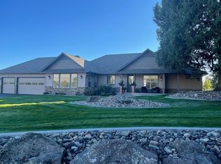 2818 Aurora Dr, Klamath Falls, OR 97603