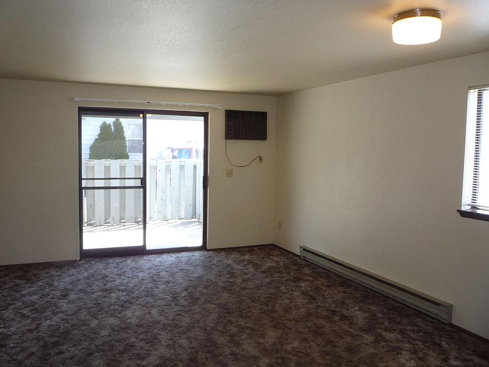 2nd image of 1215 S 16th Ave APT 4