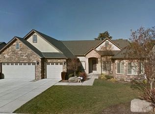 370 W Harold Griswold Way, Hanford, CA 93230
