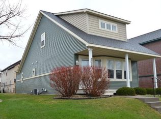 3014 Hazelwood St N, Maplewood, MN 55109