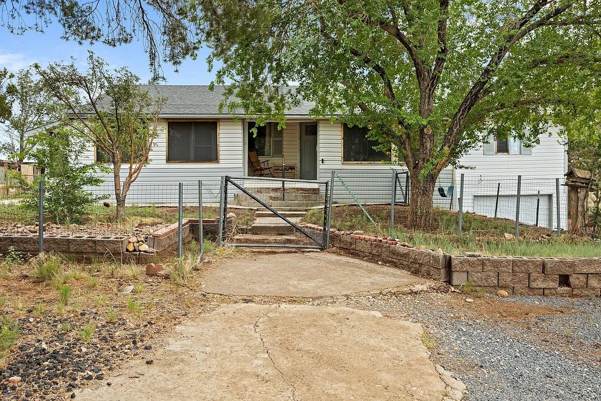 Building Photo - 5066 Iris St