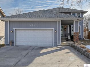5729 S 137th St, Omaha, NE 68137