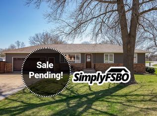 2726 Brookview Rd, Muscatine, IA 52761