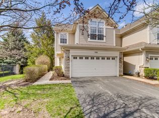 350 Vaughn Cir, Aurora, IL 60502