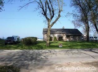 11219 Lakeshore Dr, Pleasant Prairie, WI 53158