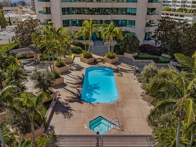 10490 Wilshire Blvd #1102 — Photo 13