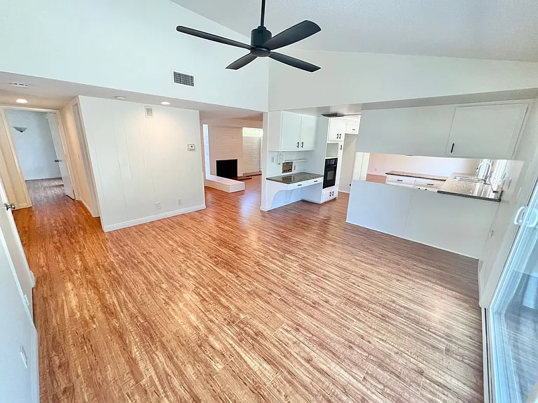11332 Donovan Rd — Photo 12