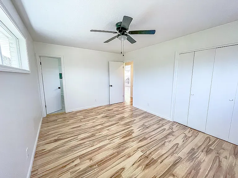 323 Forrest Glen Rd — Photo 10