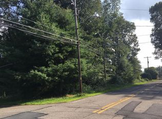 Hollywood Blvd, Hazleton, PA 18202