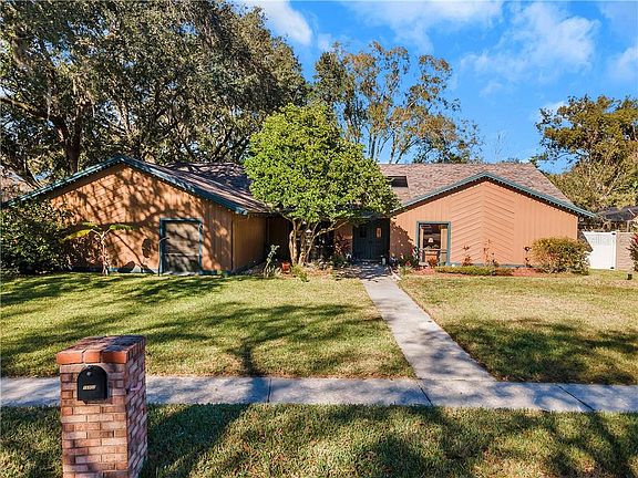 4th image of 15902 Dover Cliffe Dr
