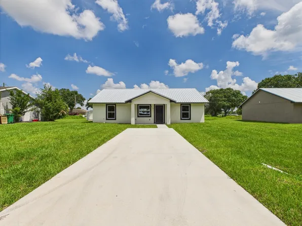 910 NW 5th Street, Okeechobee, FL 34972