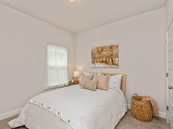 5th image of 3179 Heritage Oaks Cir