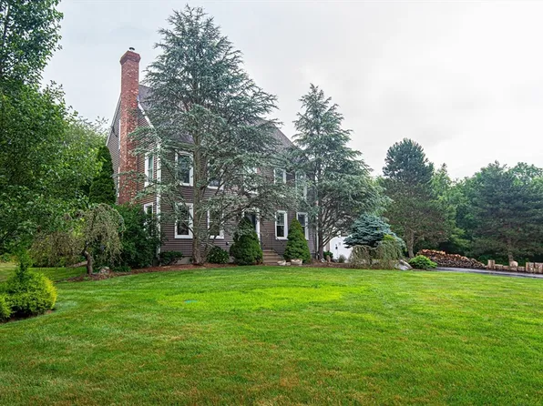 5 Nichols St, Rehoboth, MA 02769