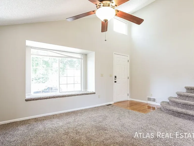 6131 Willowmore Ct — Photo 2
